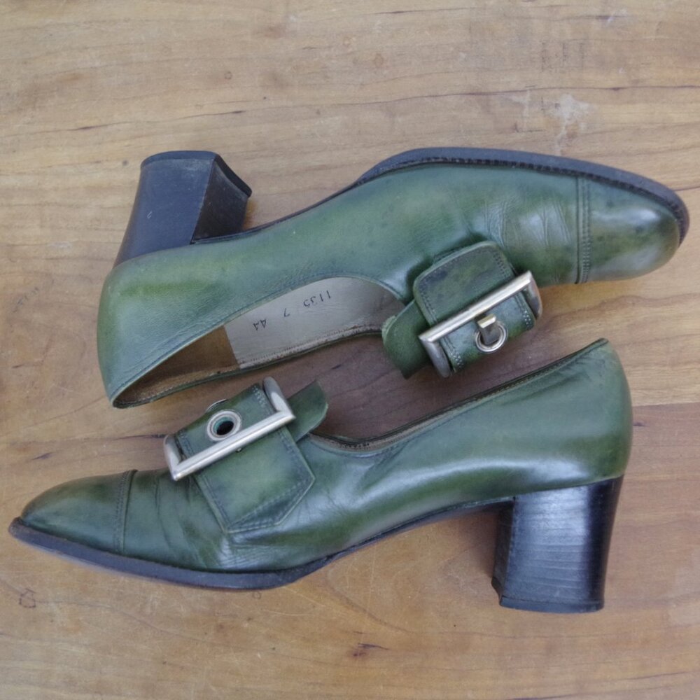 60's Vintage Pierre Cardin Paris Green Leather Buckle Front Heels 7AA - Picture 6 of 12